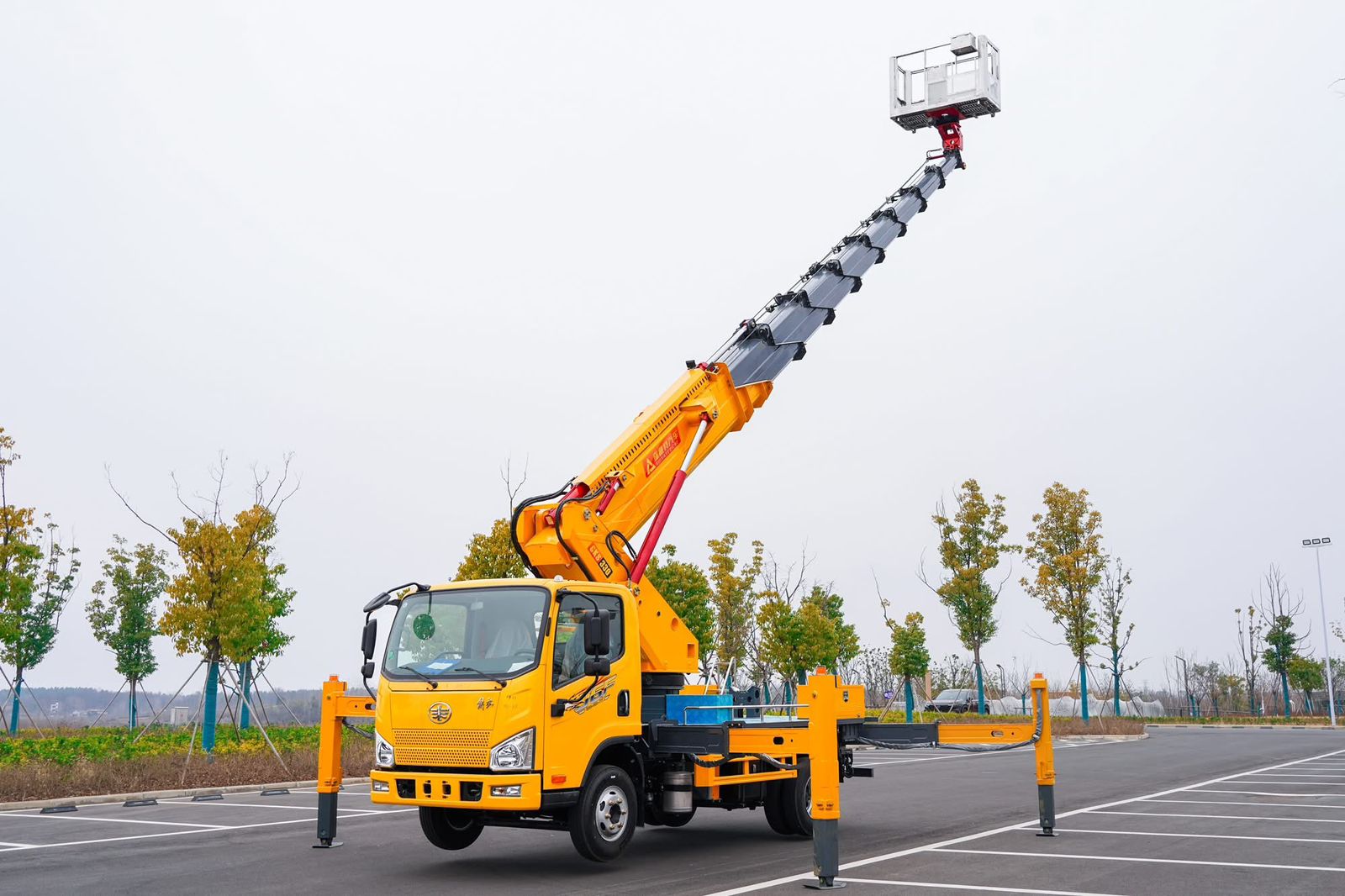 boom-lift-machine